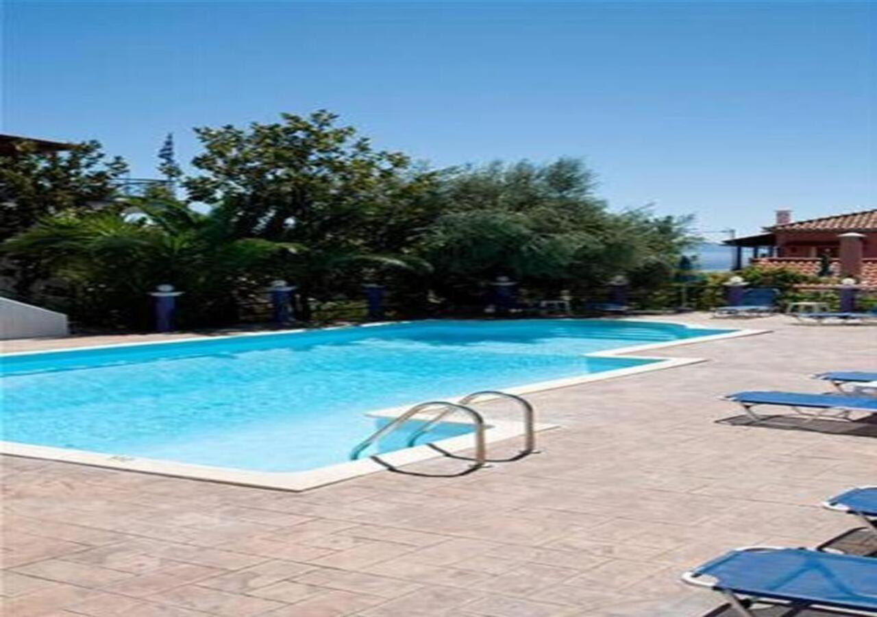 Lygies Apart Hotel Trapezaki  Exterior foto